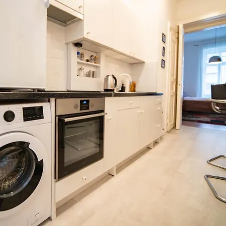 Apartment Stylish Studio In The Heart Of