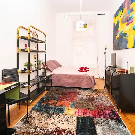 Apartment Stylish Studio In The Heart Of