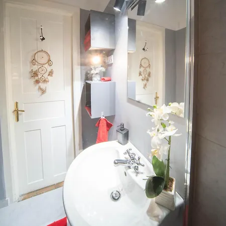 Stylish Studio In The Heart Of Apartment Budapest