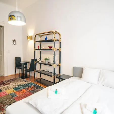 Stylish Studio In The Heart Of Apartment Budapest